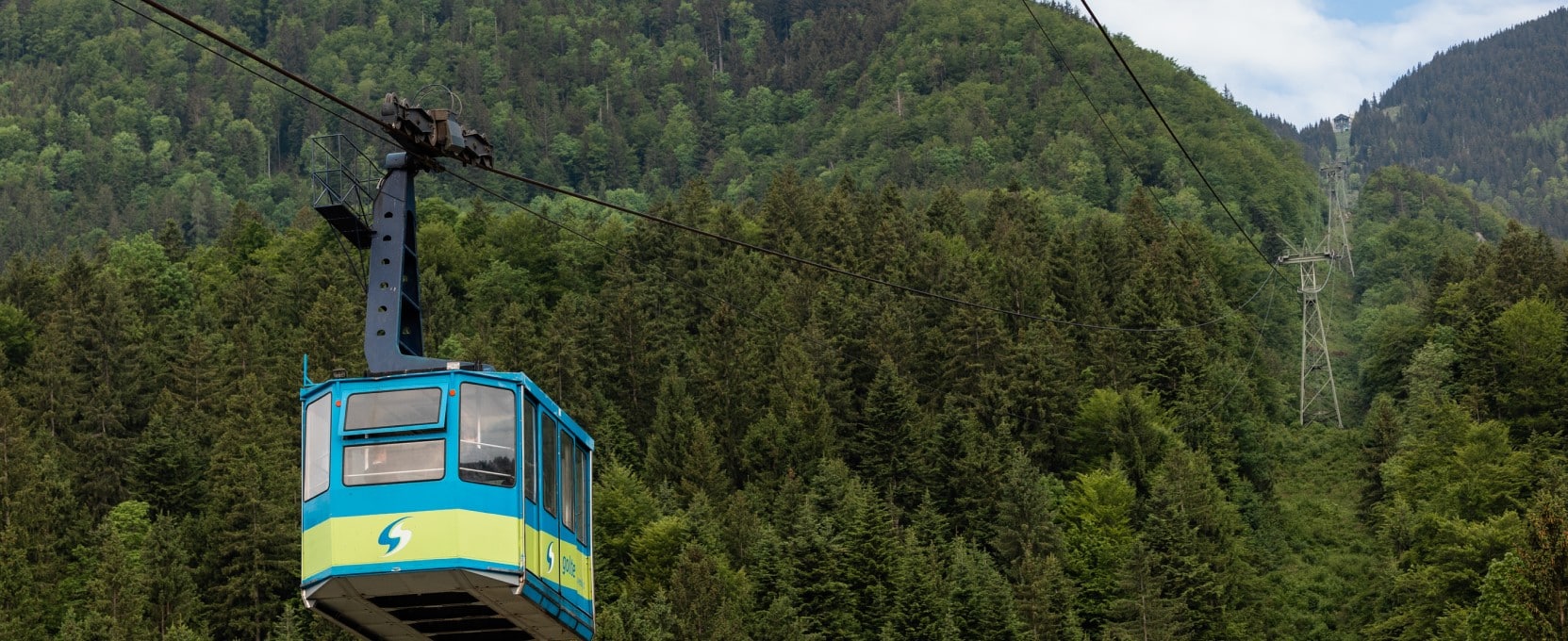 Cable car and plateau